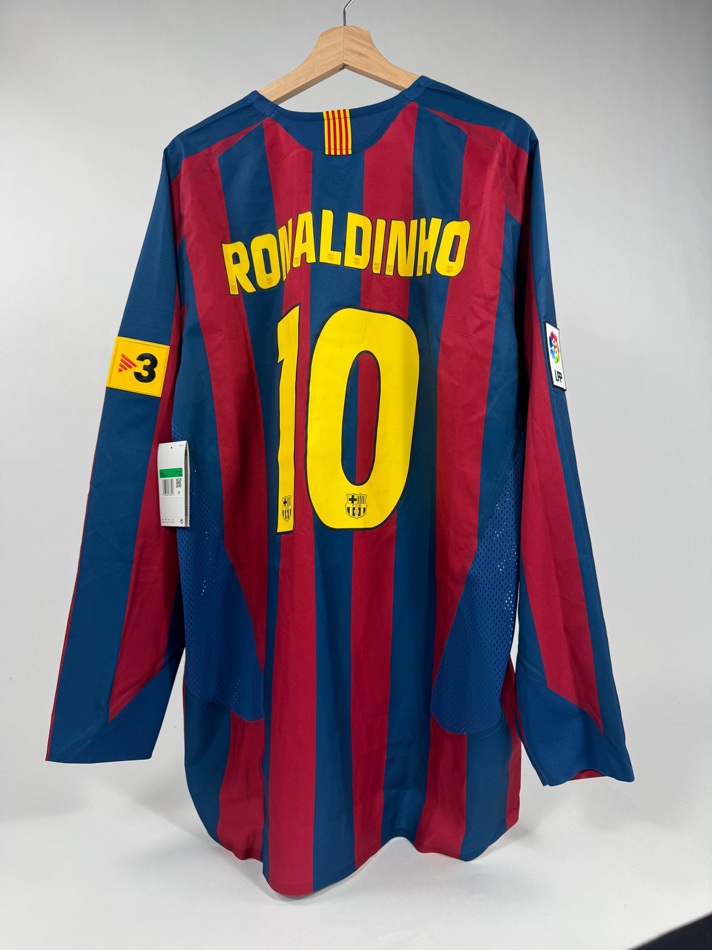 2025 RE ISSUE FC Barcelona Home 2005 T90 Long sleeve Jersey-Ronaldinho 10 (XL)