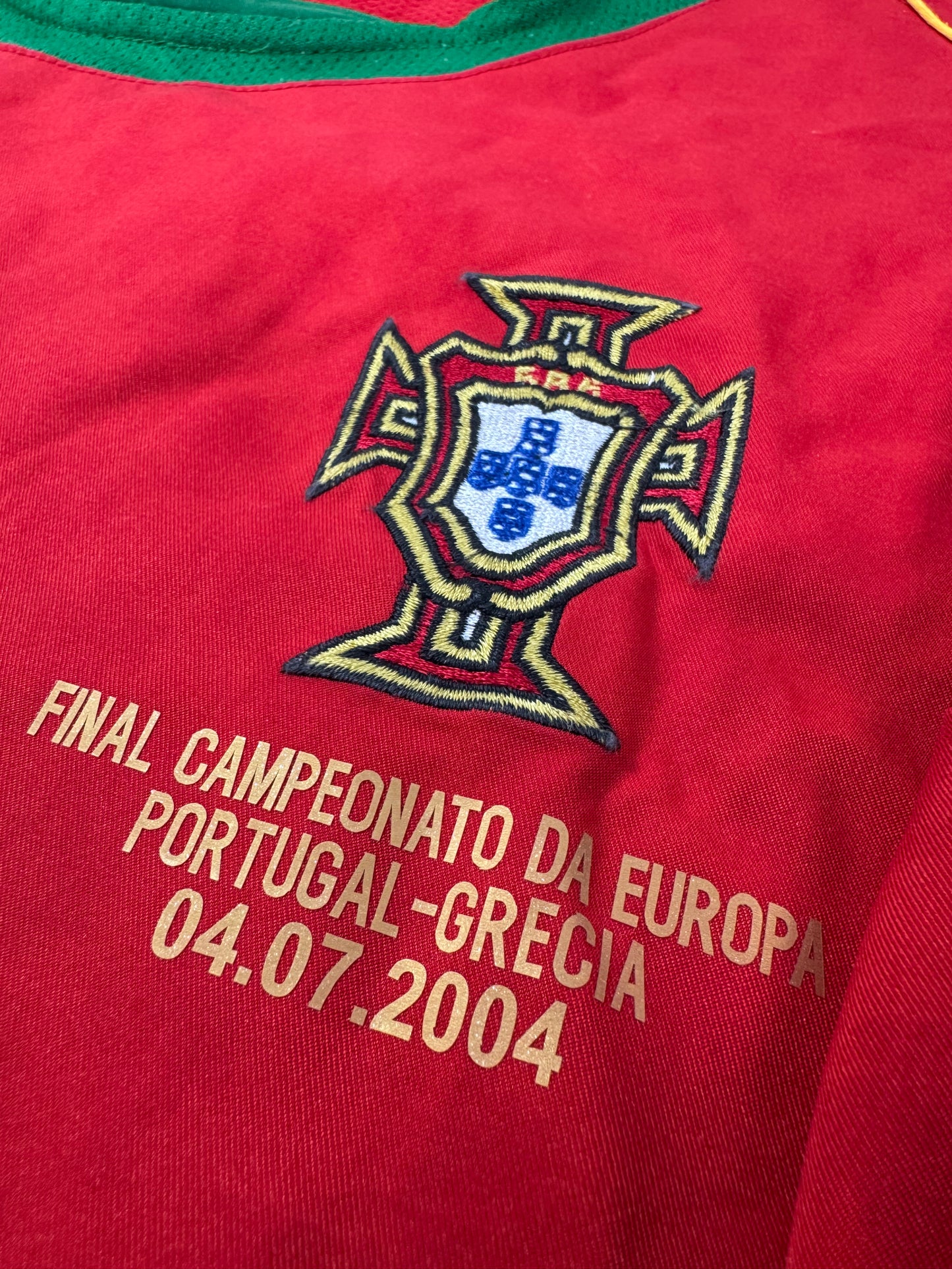 2004/05 NIKE T90 Portugal Home Jersey-CRISTIANO RONALDO 17