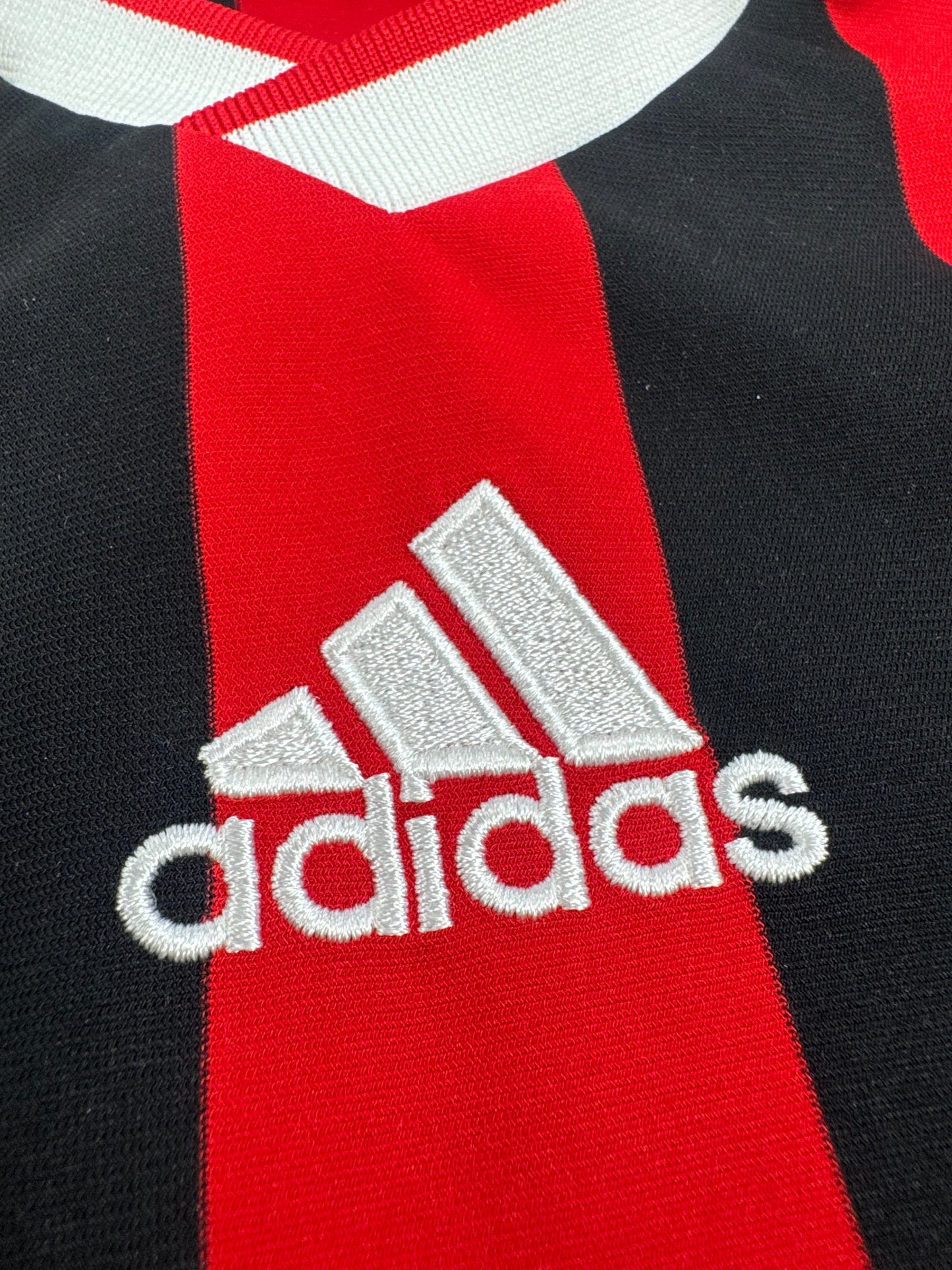 2009 ADIDAS AC MILAN HOME JERSEY BECKHAM 32-(M)